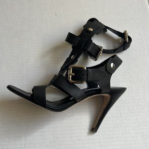 Manolo Blahnik black leather heeled sandals. Size 37